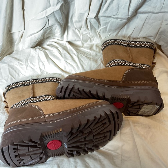 CLASSIC MINI TRAILGLAZER WMNS
"CHESTNUT" size 6 - Picture 11 of 15